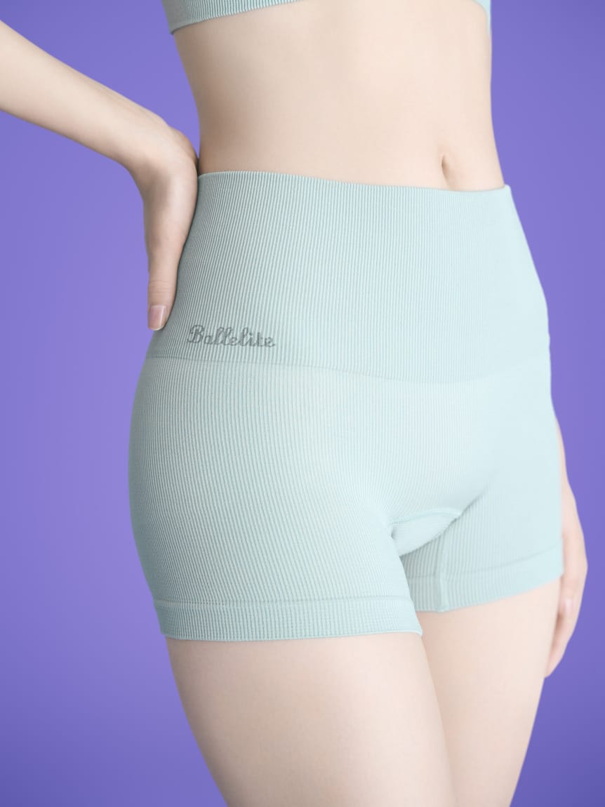 お腹シェイプボーイレッグショーツ（MNT）の商品画像